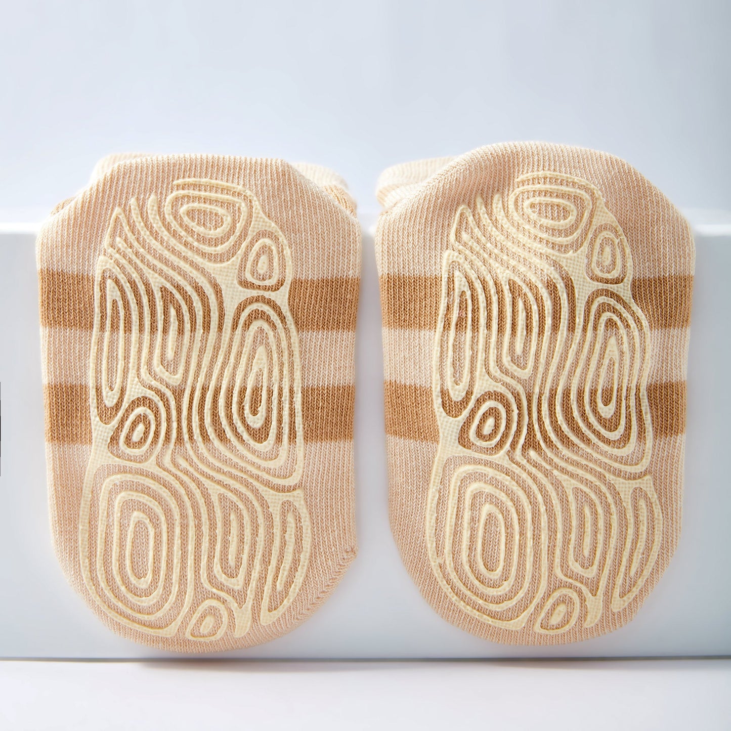 New-Ladybug & Friends- Organic- 4 Pairs of Stay-On Baby & Toddler Non-Slip Socks